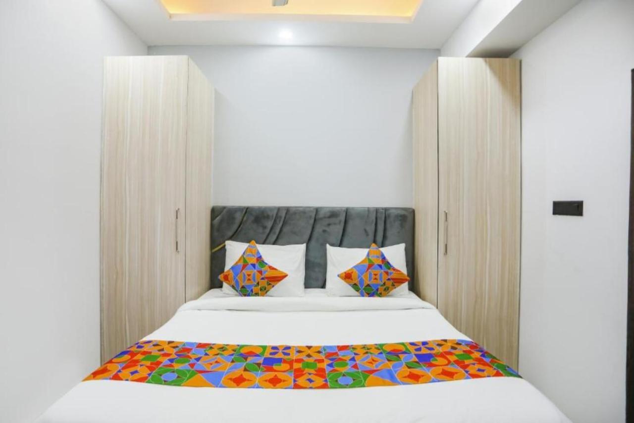 Hotel The Rasa At Vasundhara Ghaziabad Exterior foto