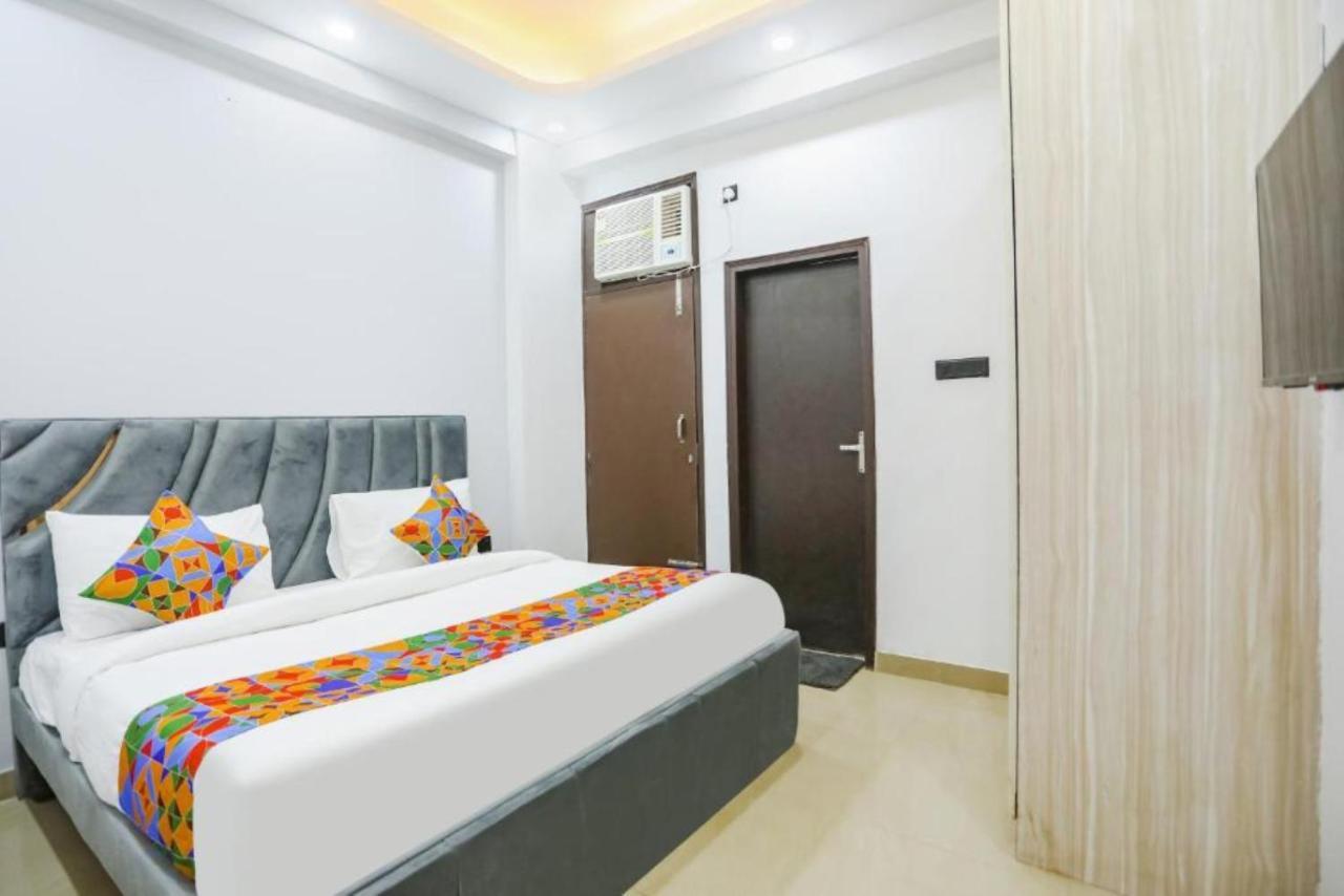 Hotel The Rasa At Vasundhara Ghaziabad Exterior foto