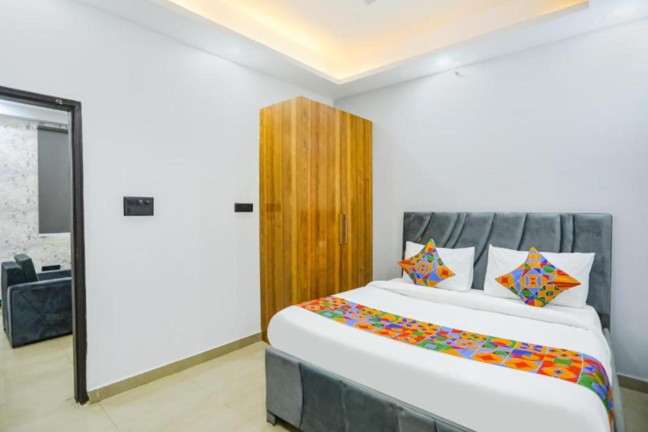 Hotel The Rasa At Vasundhara Ghaziabad Exterior foto
